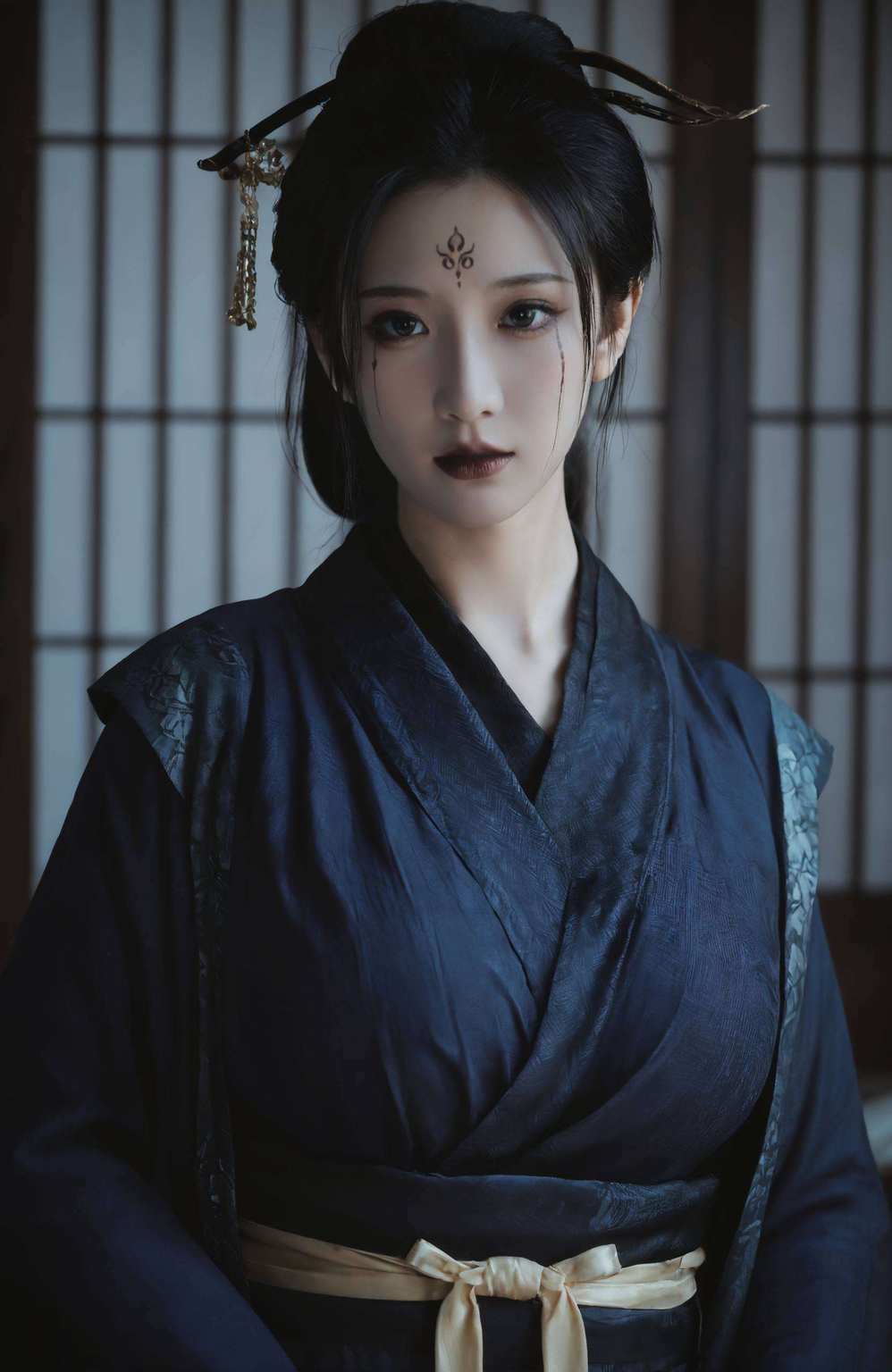 哦哟眼神犀利